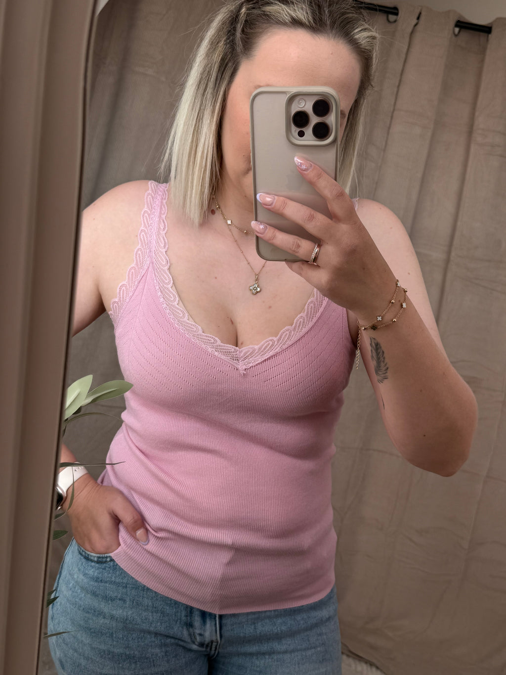 Mila Basic Top