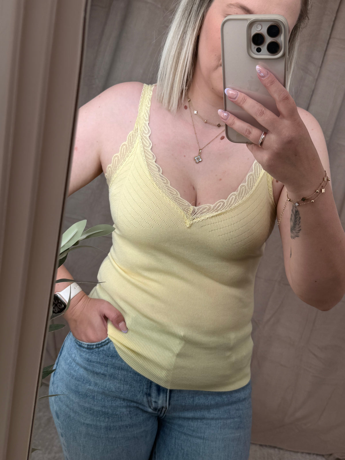 Mila Basic Top